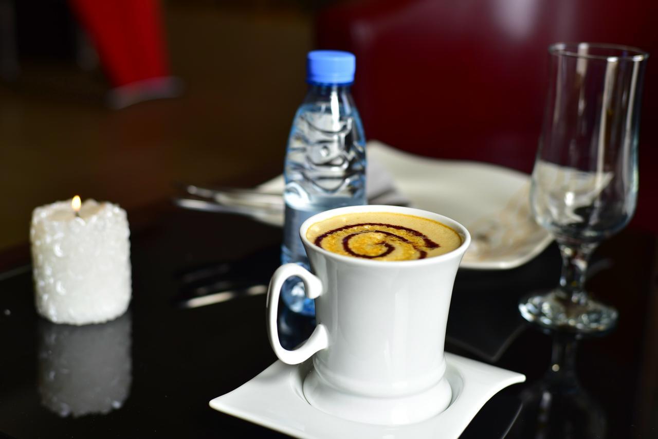 Valencia Hotel Suites Al Khobar Exteriör bild